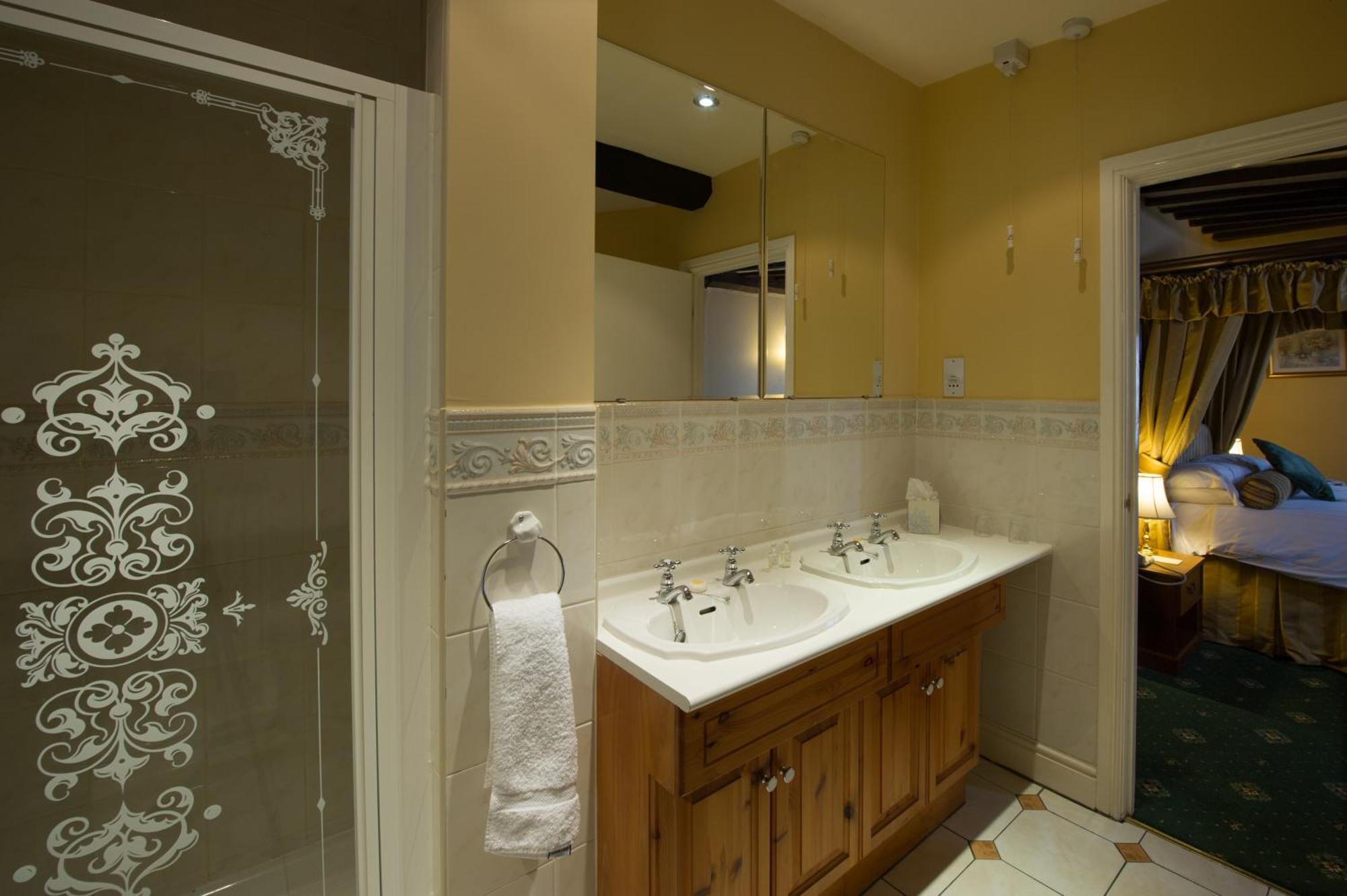 Prince Rupert Hotel Шрусбъри Екстериор снимка